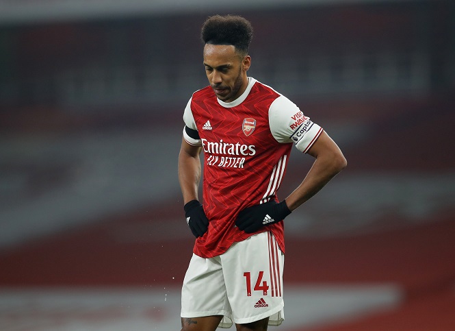 Aubameyang sút hỏng phạt đền nhiều thứ hai lịch sử cho Arsenal