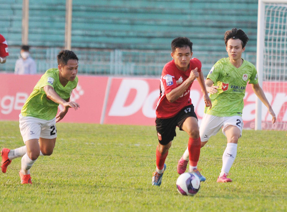 Hạ Khánh Hòa, Phố Hiến FC thẳng tiến vào Top 3 hạng Nhất 2022