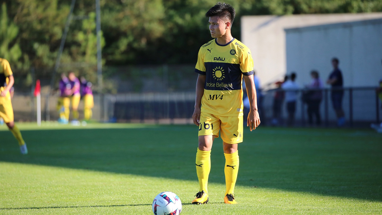 Đội hình ra sân Pau FC vs Guingamp: Quang Hải dự bị