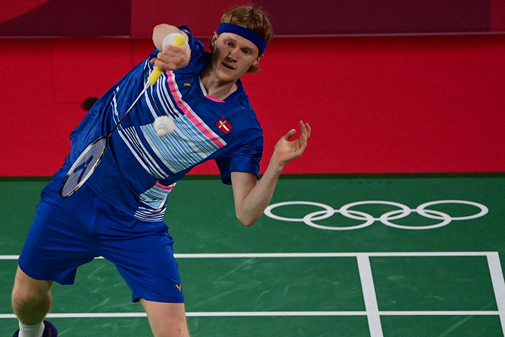 Kết quả cầu lông Olympic mới nhất: Tiến Minh chiến đấu kiên cường trước Antonsen