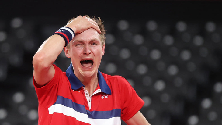 Cầu lông Olympic: Axelsen - chiến thắng vang tới Hoàng gia
