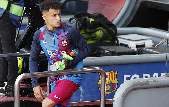 Barca c&oacute; 10 cầu thủ nhiễm COVID-19, HLV Xavi sợ hết qu&acirc;n