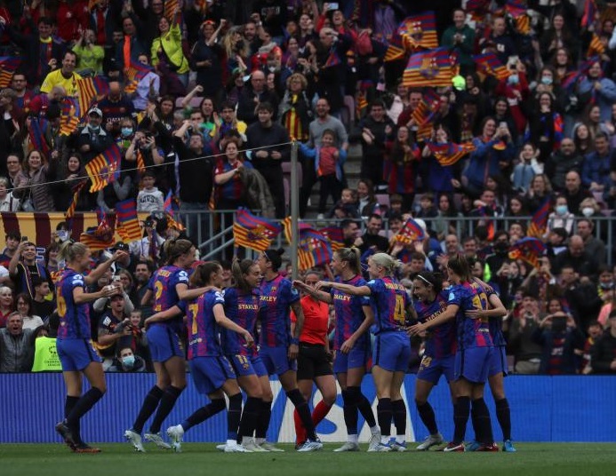 Bóng đá nữ Barcelona lại lập kỷ lục thế giới mới ở Champions League