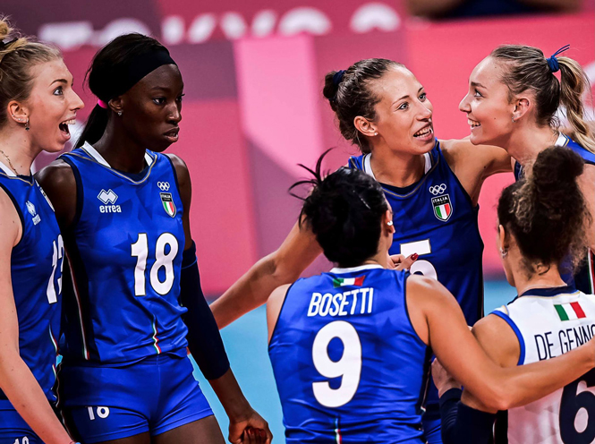 Ứng viên HCV bóng chuyền nữ Olympic có chiến thắng nhẹ nhàng ngày ra quân