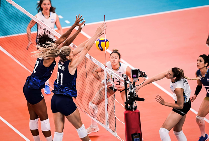 Đương kim vô địch VNL 2021 có chiến thắng trước những người đồng hương tại Olympic 2021
