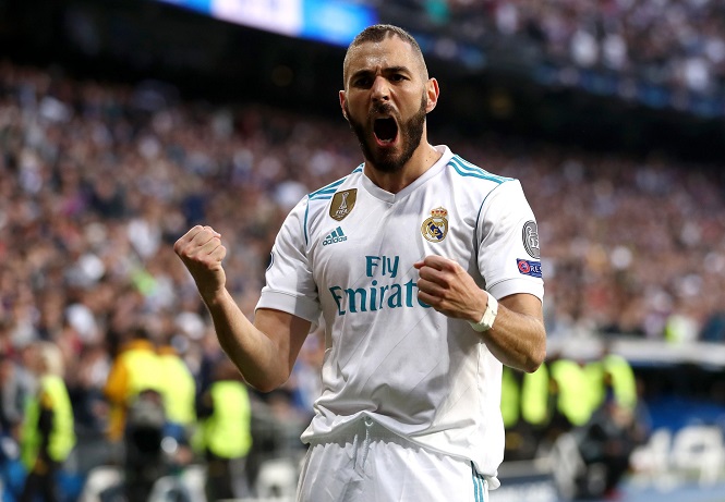 Benzema lại lập siêu phẩm và san bằng thành tích của Raul Benzema lại lập siêu phẩm và san bằng thành tích của Raul