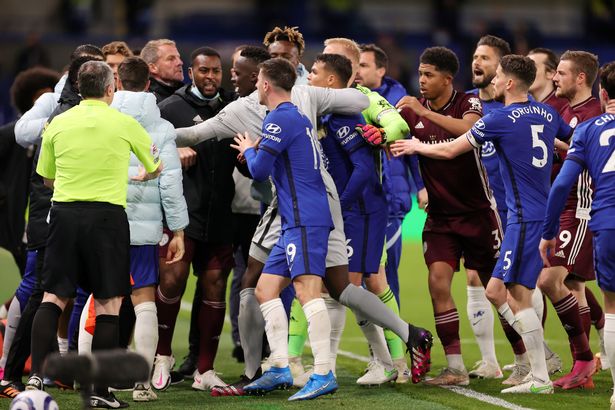 Chelsea đối mặt với nguy cơ bị trừ điểm sau trận gặp Leicester