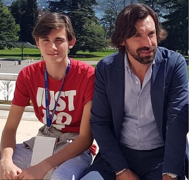 Con trai của HLV Pirlo bị trút giận và đe dọa trên mạng xã hội
