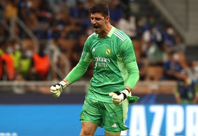 Courtois gây kinh ngạc bằng 4 pha cứu thua cho Real Madrid