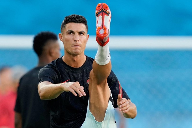 Khi n&agrave;o Cristiano Ronaldo sẽ chơi trận ra mắt với MU?