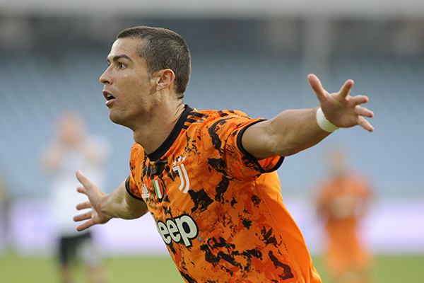 Cristiano Ronaldo được đồn thổi trở lại CLB thời thơ ấu Cristiano Ronaldo được đồn thổi trở lại CLB thời thơ ấu