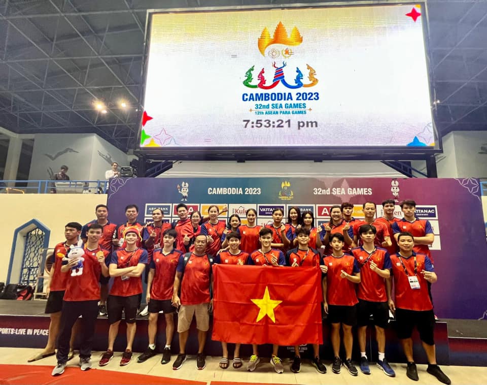 Kh&ocirc;ng t&aacute;i lập kỳ t&iacute;ch tr&ecirc;n s&acirc;n nh&agrave;, nhưng bơi Việt Nam vẫn tạo dấu ấn đ&aacute;ng nể ở SEA Games 32
