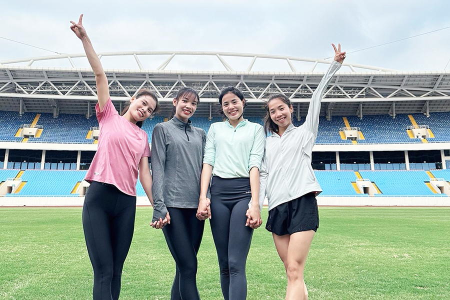 Tổ điền kinh Nhổn tập trên sân Mỹ Đình trước ngày sang Campuchia dự SEA Games 32