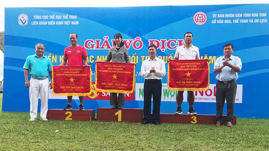 3 kỷ lục trẻ quốc gia, 51 đoàn giành huy chương giải điền kinh các nhóm tuổi 2022 3 kỷ lục trẻ quốc gia, 51 đoàn giành huy chương giải điền kinh các nhóm tuổi 2022