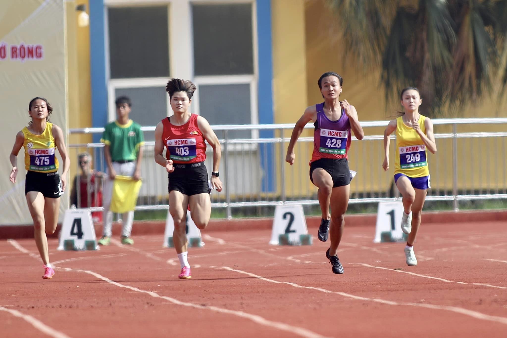 Cho phép VĐV kiểm tra thành tích thi đấu riêng đợt tại giải điền kinh trẻ quốc gia 2023