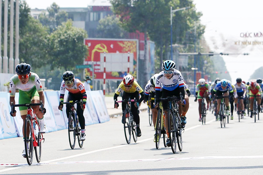 Cô gái giành HCV xe đạp địa hình SEA Games chiến thắng giải đường trường Bình Dương