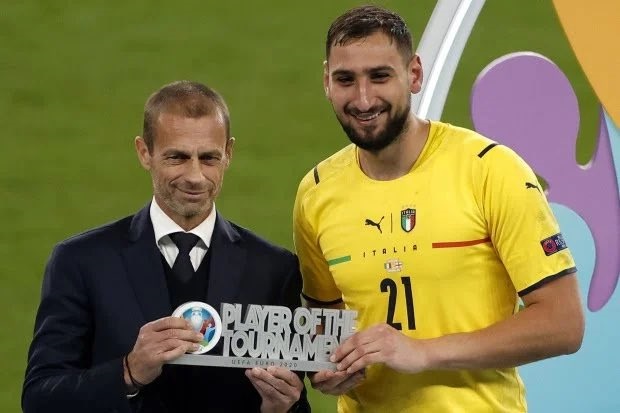 Donnarumma nhận giải thưởng chưa từng thấy tại EURO