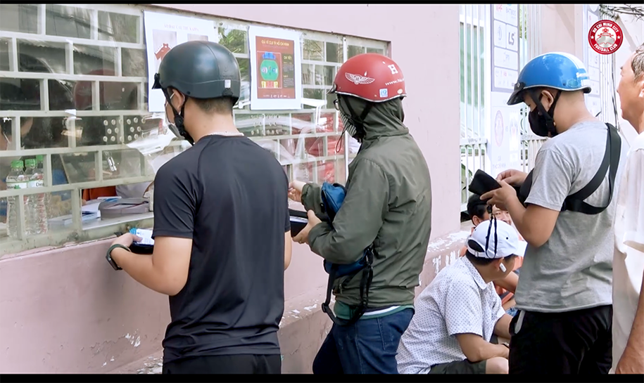 Vé xem Công Phượng thi đấu trở lại sau COVID-19 chưa nóng