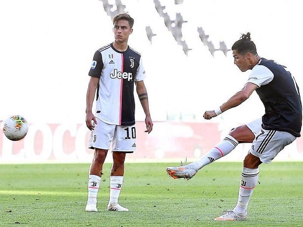 HLV Juventus tạo ra phép màu cho bộ đôi Ronaldo và Dybala