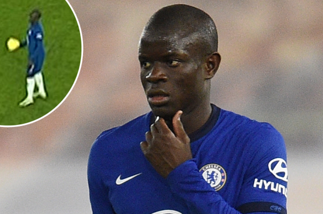 Kante bắt bóng kỳ lạ khi Chelsea thua trận thứ hai liên tiếp