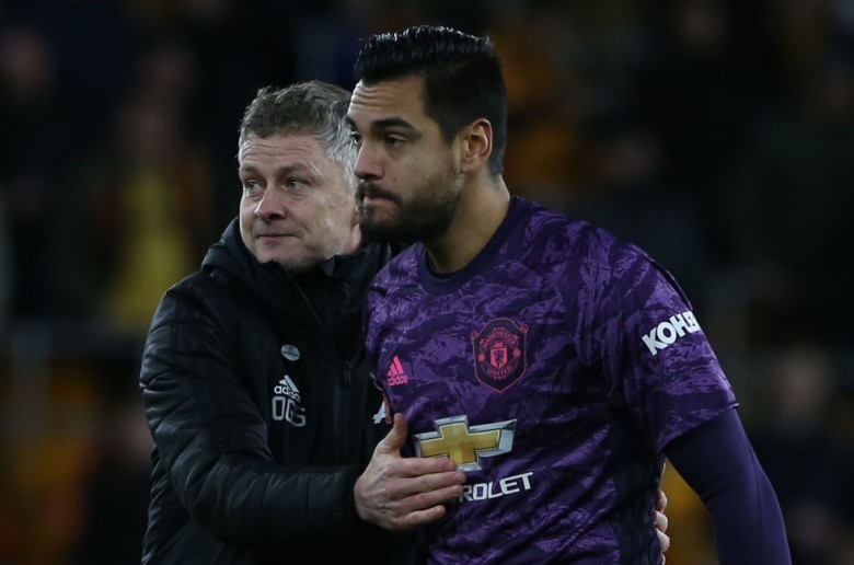 Sergio Romero nằm trong nhóm cầu thủ cần thanh lý của MU