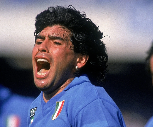 Napoli chính thức đổi tên sân vận động để tôn vinh Maradona