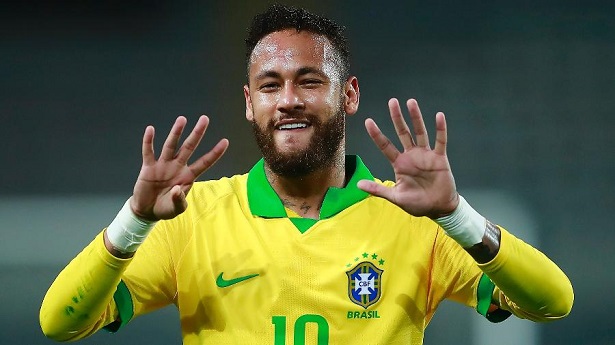 Neymar vượt mặt Ronaldo về ghi bàn cho đội tuyển Brazil