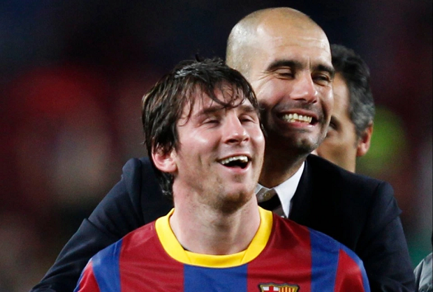 Tin bóng đá 7/7:  HLV Guardiola cầu xin Messi ở lại Barca