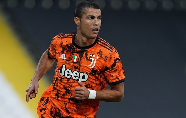 Ronaldo đã mang về bao nhiêu tiền tài trợ cho Juventus?