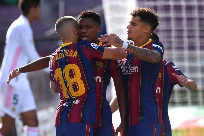 Barca đạt mốc 400 bàn thắng ở trận Siêu kinh điển