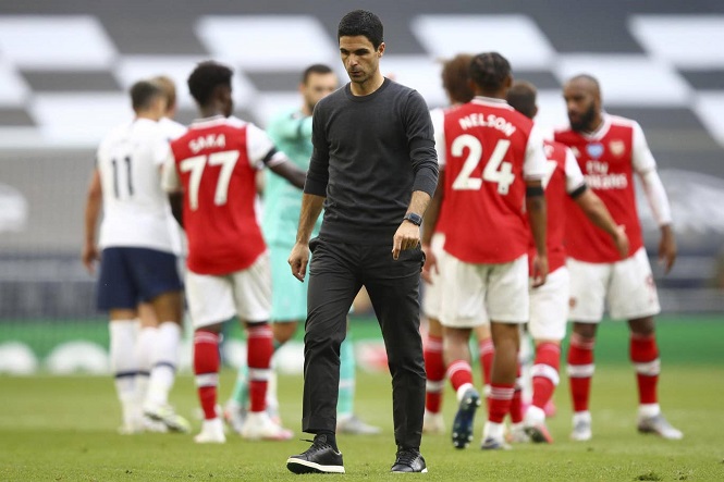 Arsenal vượt MU về số bàn thua từ “bóng chết” mùa này