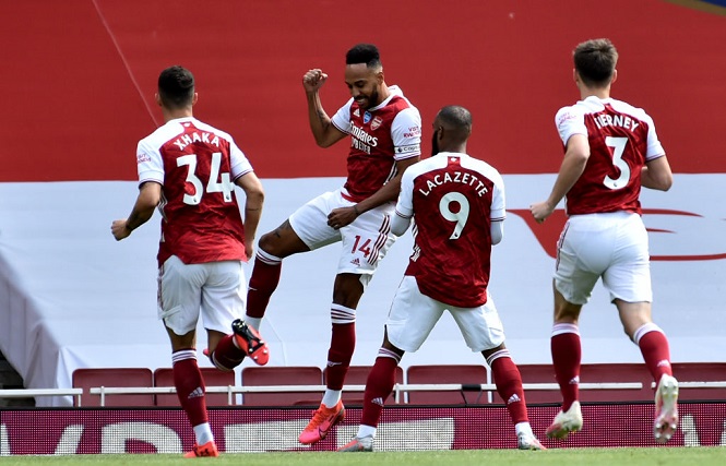 Arsenal và Liverpool tạo nên 2 kỷ lục bàn thắng nhanh nhất
