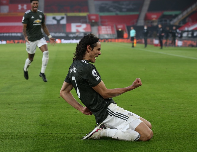 Người hùng Cavani của MU đối diện án treo giò 3 trận