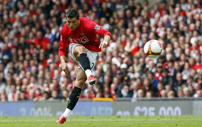 Ronaldo xếp thứ 2 về sút phạt ở Ngoại hạng Anh hơn 1 thập kỷ qua