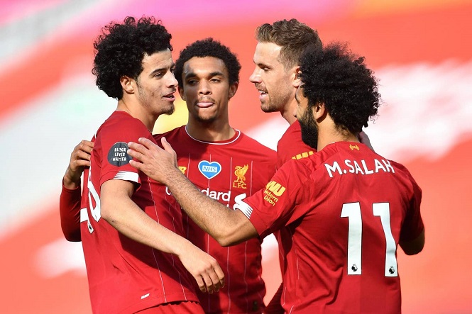 Liverpool còn cách kỷ lục bao nhiêu điểm sau khi thắng Aston Villa?