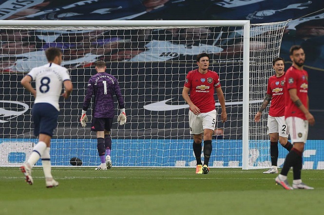 De Gea và Maguire bị chế giễu khi MU nhận bàn thua từ Tottenham
