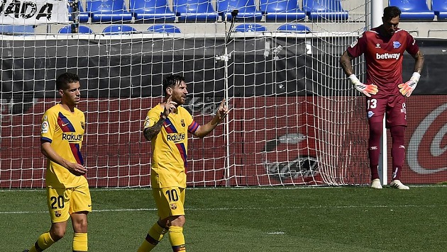 Messi bắt kịp kỷ lục kỳ vĩ của huyền thoại Muller và Eusebio