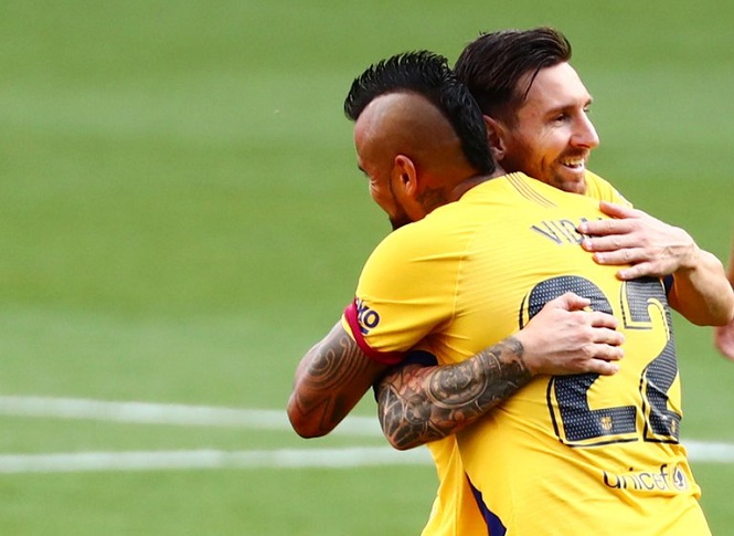 Messi san bằng kỷ lục kiến tạo của Barca kéo dài hơn 1 thập kỷ