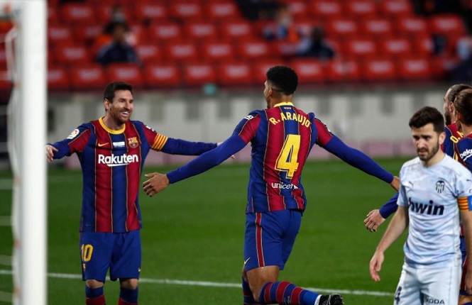 Messi san bằng kỷ lục đặc biệt của Pele tồn tại 50 năm