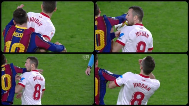 Hành động của Messi trong trận thua Sevilla gây xôn xao Hành động của Messi trong trận thua Sevilla gây xôn xao