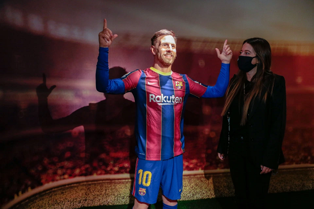Tượng sáp Messi bị chê giống đồng đội của Ronaldo nhiều hơn