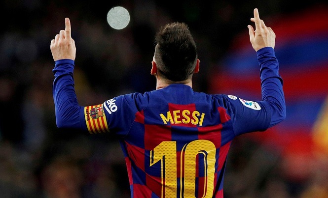 Messi vượt qua Ronaldo để trở thành cầu thủ xuất sắc nhất thập kỷ