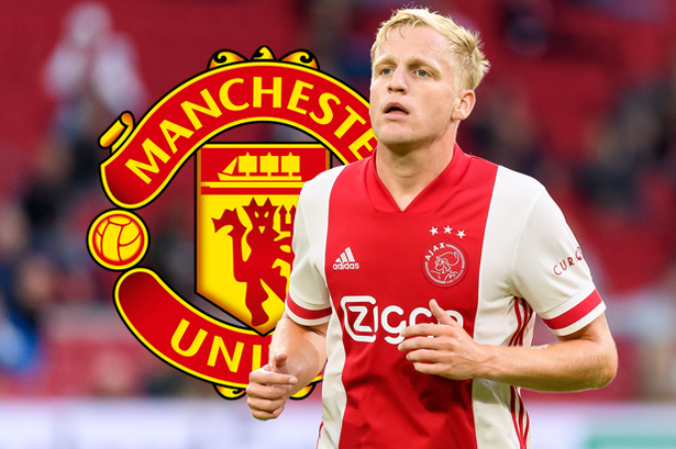 "Bom tấn" Van de Beek sẽ đến MU với giá bao nhiêu?