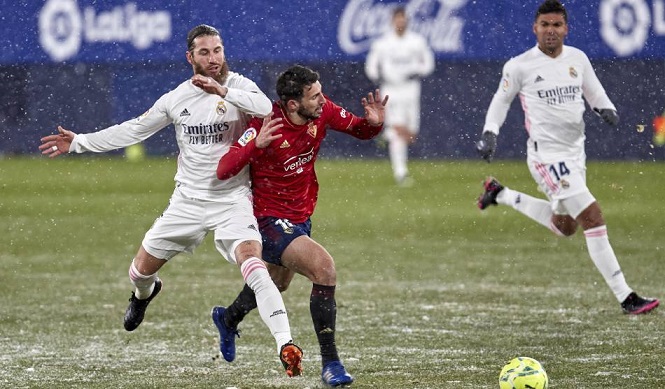 Khó tin Atletico dẫn đầu bảng dù chơi ít hơn Barca và Real 3 trận
