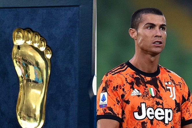 Cristiano Ronaldo lần đầu tiên giành giải Bàn chân vàng