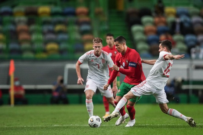Xem Ronaldo suýt ghi bàn thắng đẹp mắt bậc nhất cho Bồ Đào Nha