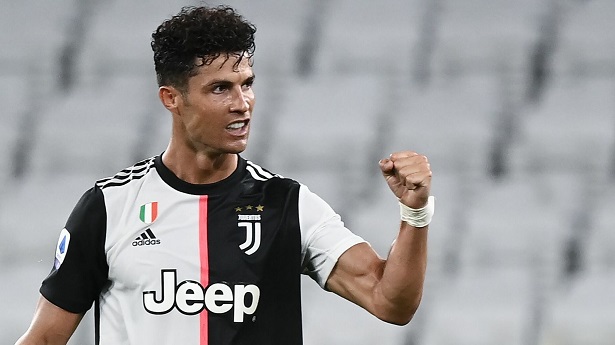 Ở tuổi 35 như Ronaldo, các huyền thoại bóng đá như thế nào?