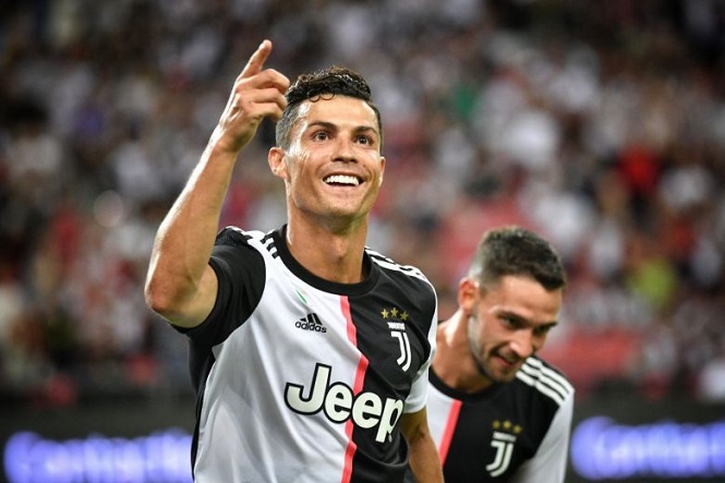 Ronaldo chỉ còn cách kỷ lục của huyền thoại Pele 30 bàn thắng