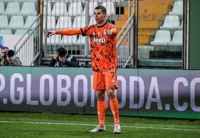 Cristiano Ronaldo vượt qua Pele về số bàn trong sự nghiệp