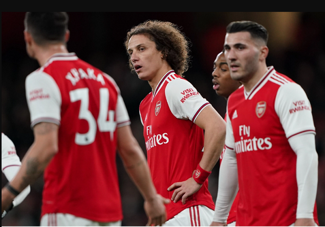 Hậu vệ Arsenal hứng thịnh nộ sau sai lầm trước Tottenham